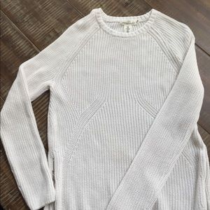 H&M white sweater